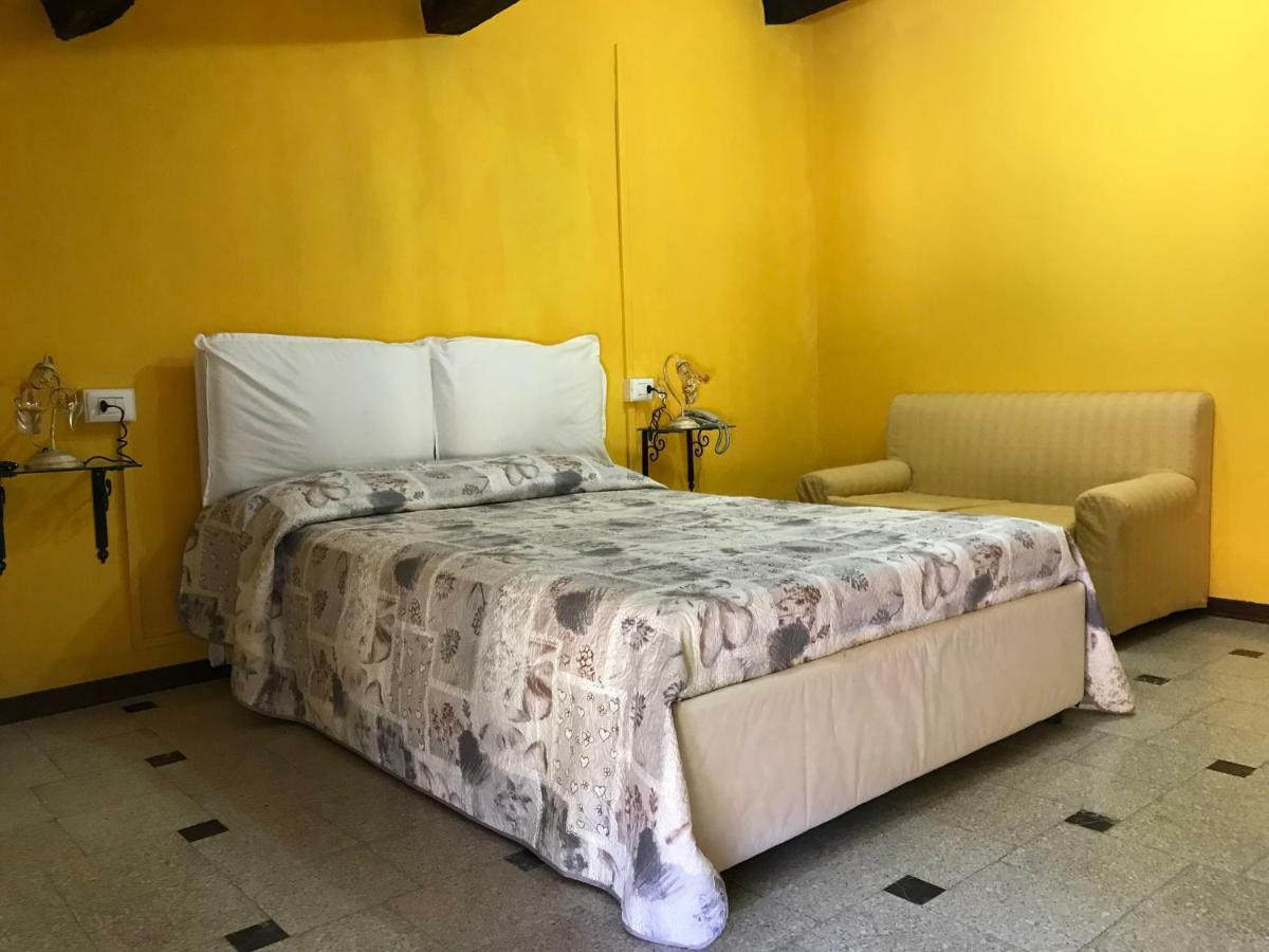 Albergo Antica Lanterna กัสเตลนูโอโว ดี การ์ฟาญานา ภายนอก รูปภาพ