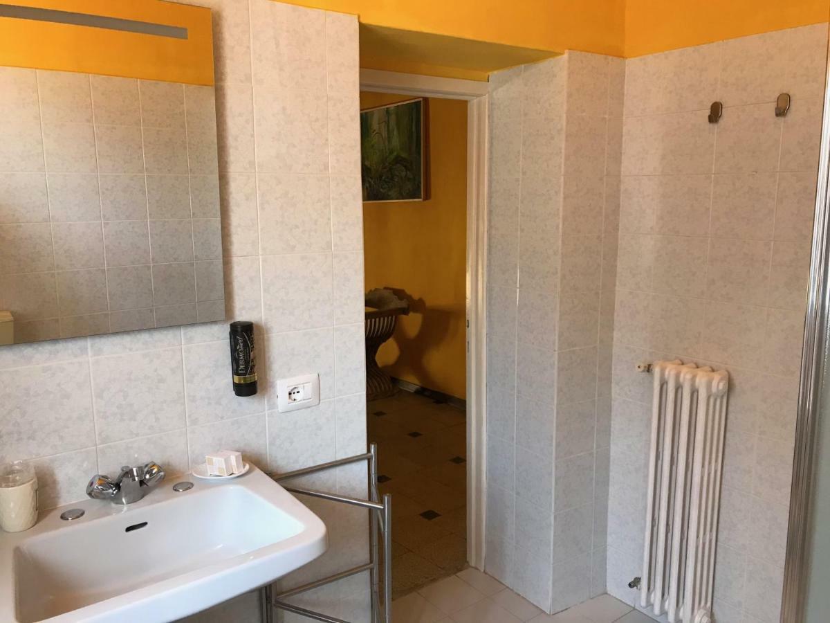 Albergo Antica Lanterna กัสเตลนูโอโว ดี การ์ฟาญานา ภายนอก รูปภาพ