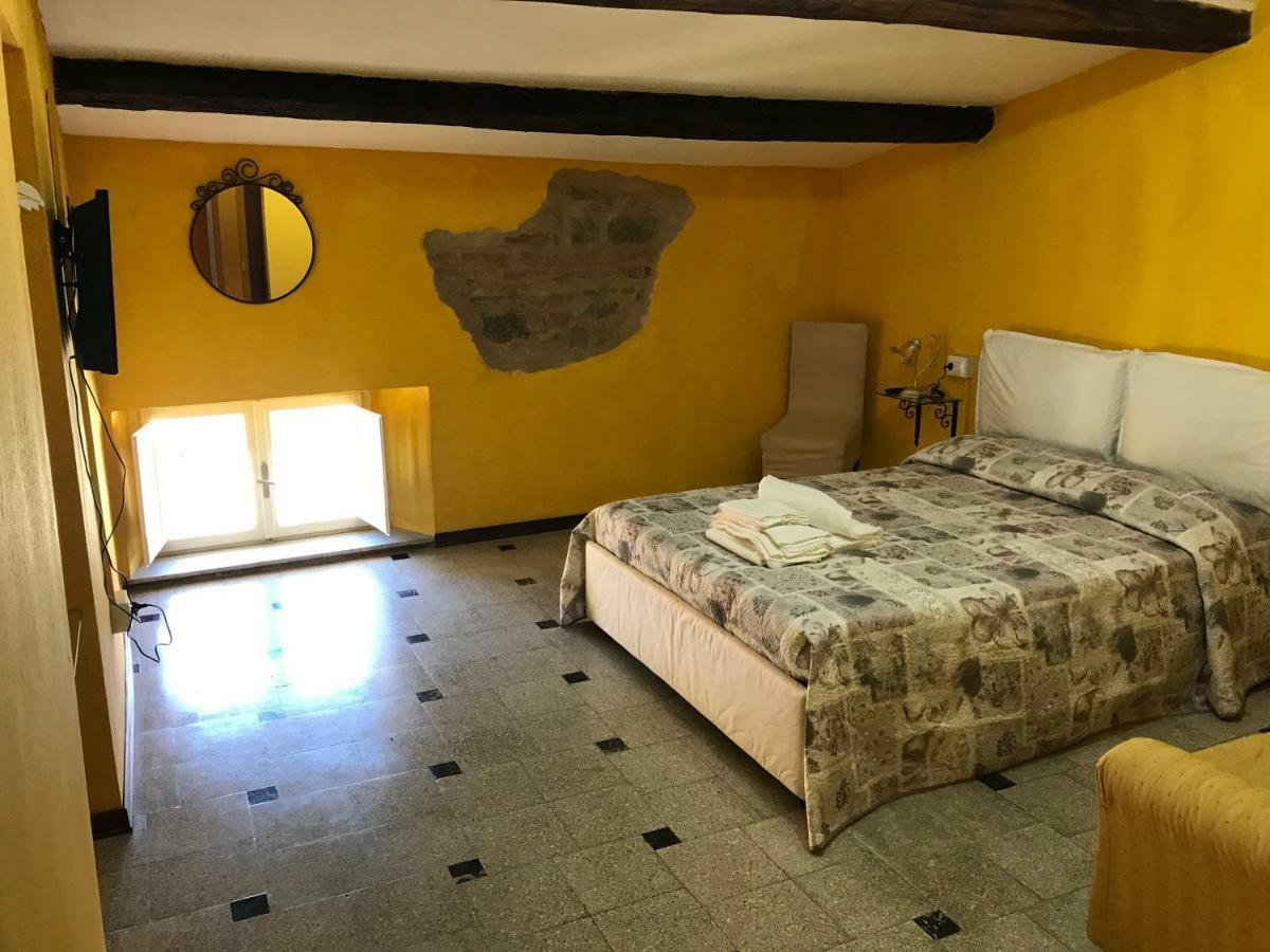 Albergo Antica Lanterna กัสเตลนูโอโว ดี การ์ฟาญานา ภายนอก รูปภาพ