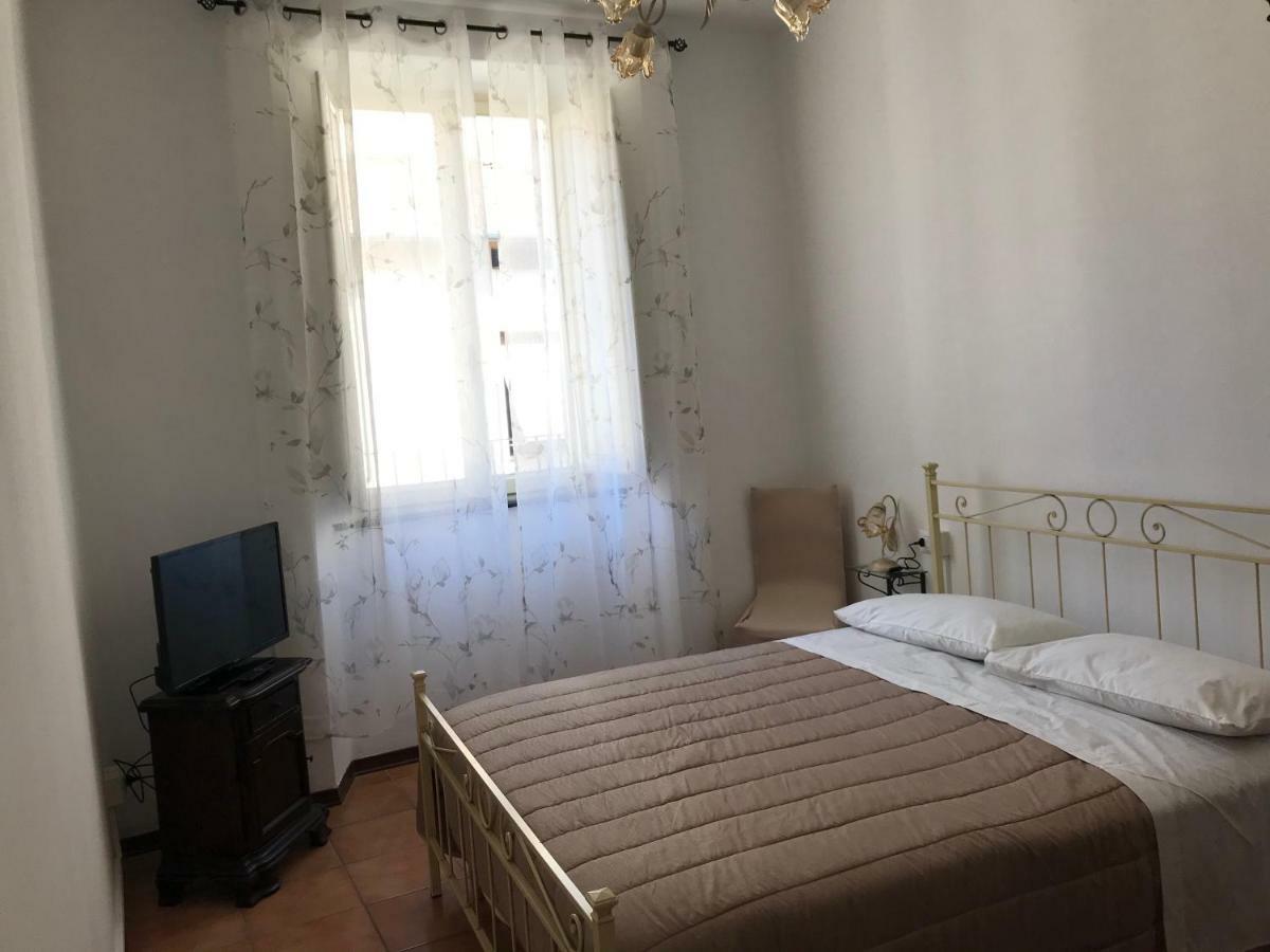 Albergo Antica Lanterna กัสเตลนูโอโว ดี การ์ฟาญานา ภายนอก รูปภาพ