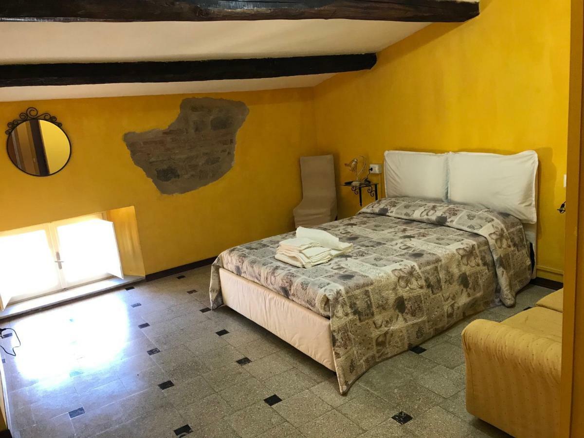 Albergo Antica Lanterna กัสเตลนูโอโว ดี การ์ฟาญานา ภายนอก รูปภาพ