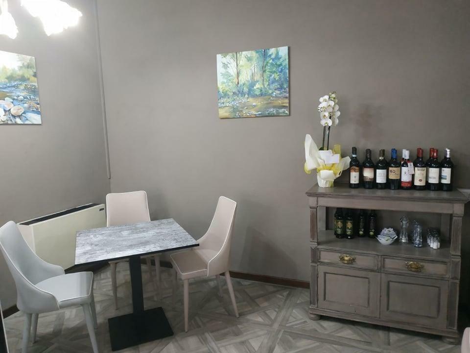 Albergo Antica Lanterna กัสเตลนูโอโว ดี การ์ฟาญานา ภายนอก รูปภาพ
